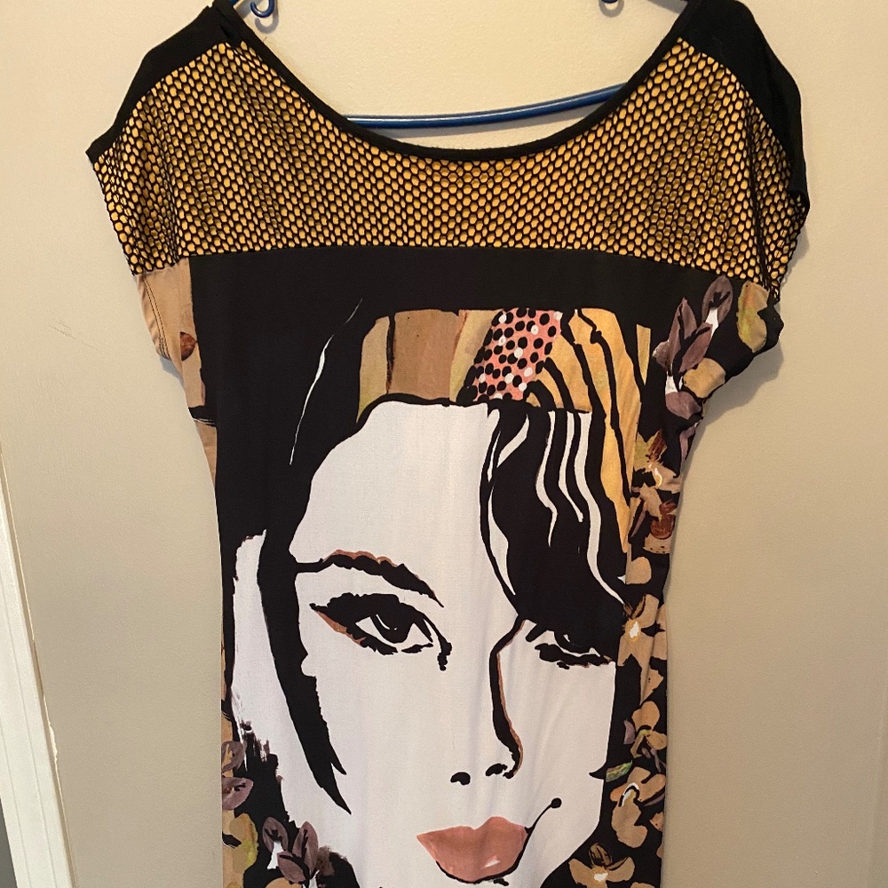 Short dress